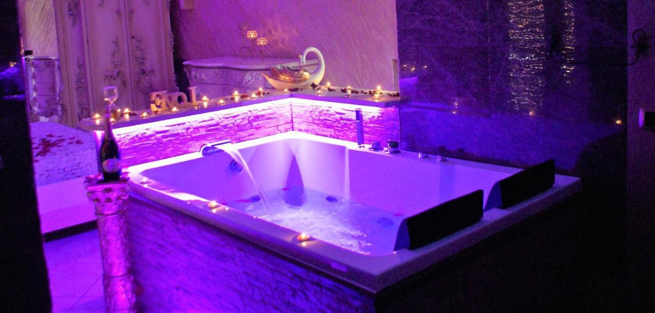 Gold Luxury Suite Home Roma Exteriör bild